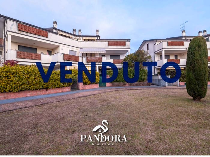 Appartamento bilocale in vendita in Via Armando Diaz, Centro, Brebbia