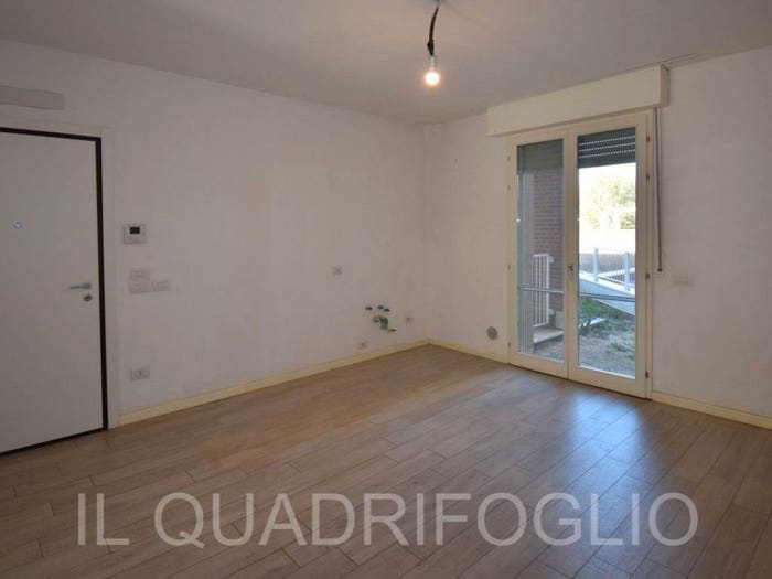 Appartamento trilocale in vendita in Via Piave, Centro Urbano, Cesena