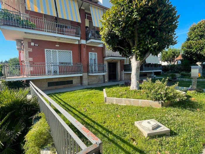 Appartamento trilocale in vendita in Via Jenne, Setteville Nord, Guidonia Montecelio