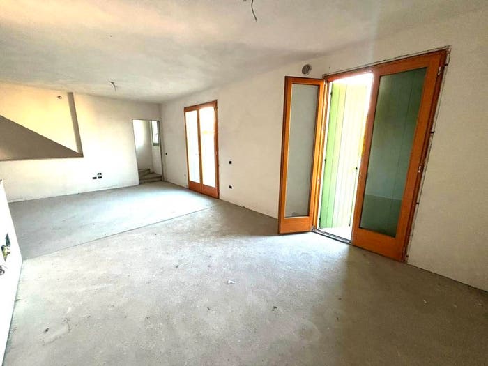 Casa con 6 locali in vendita in Via Giuseppe Verdi, Centro, Quinto di Treviso