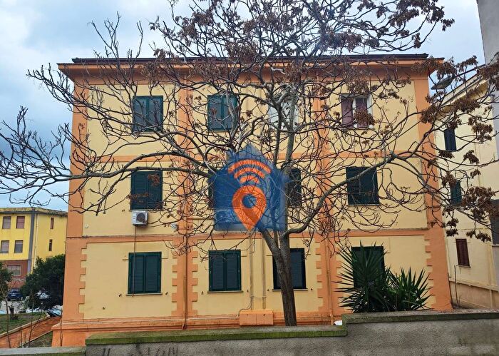 Appartamento con 5 locali in vendita in Piazza Giovanni Amendola, Castelvetrano