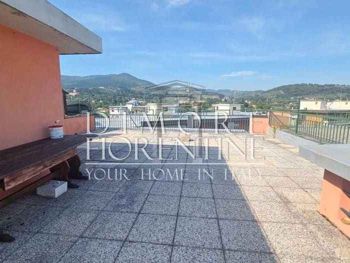 Casa con 6 locali in vendita in Via Mario Sbrilli, Careggi Rifredi Dalmazia, Firenze