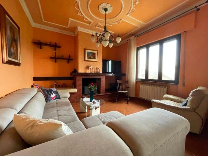 Casa con 6 locali in vendita in Via Delle Cornacchie, Santissima Annunziata, Lucca