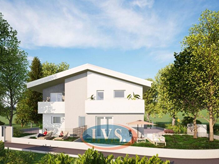 Casa quadrilocale in vendita in Viale San Lorenzo, Trambacche, Veggiano