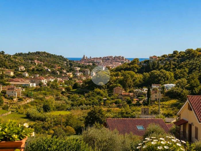Appartamento con 6 locali in vendita in Via Gioiosa, Caramagna, Imperia