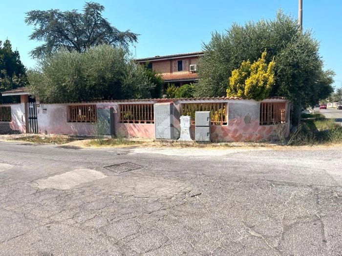 Casa con 6 locali in vendita in Via circonvallazione mare orientale, Banditella, Ardea