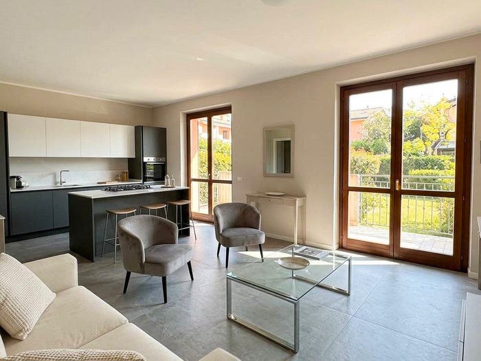 Appartamento bilocale in vendita in Via Alberto Montini, Centro, Castelnuovo del Garda