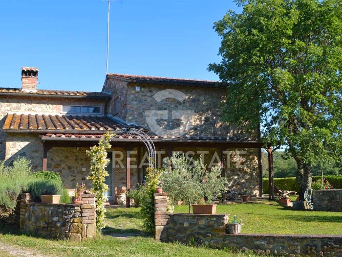 Casa con 6 locali in vendita in Piazza della Libertà, Centro, Casole d'Elsa