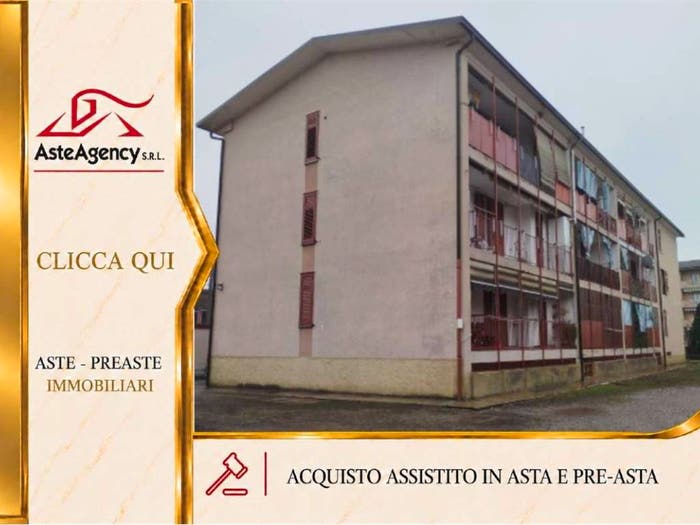 Appartamento trilocale in vendita in Via francesco ferrario, Centro, Caravaggio