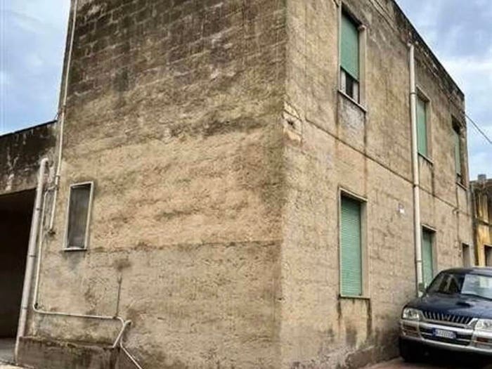 Appartamento trilocale in vendita in Via Assieni, Centro, Custonaci