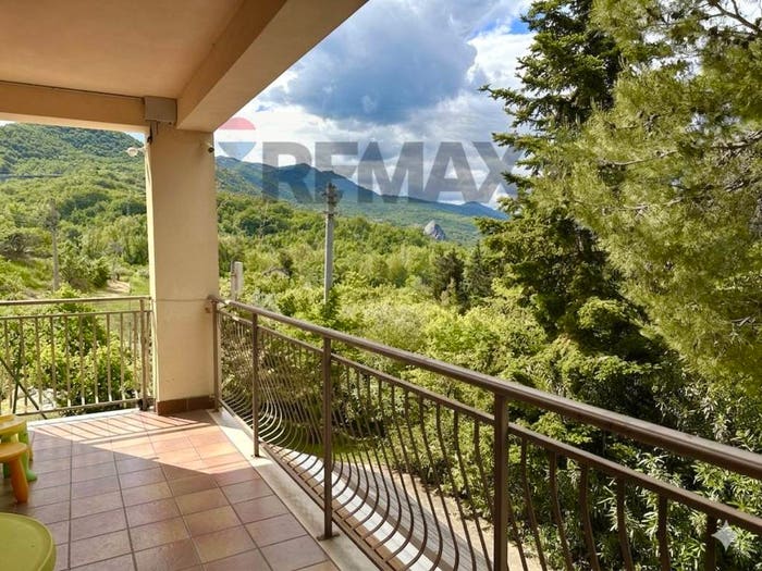 Appartamento con 6 locali in vendita in Via Vignali, Colledimezzo