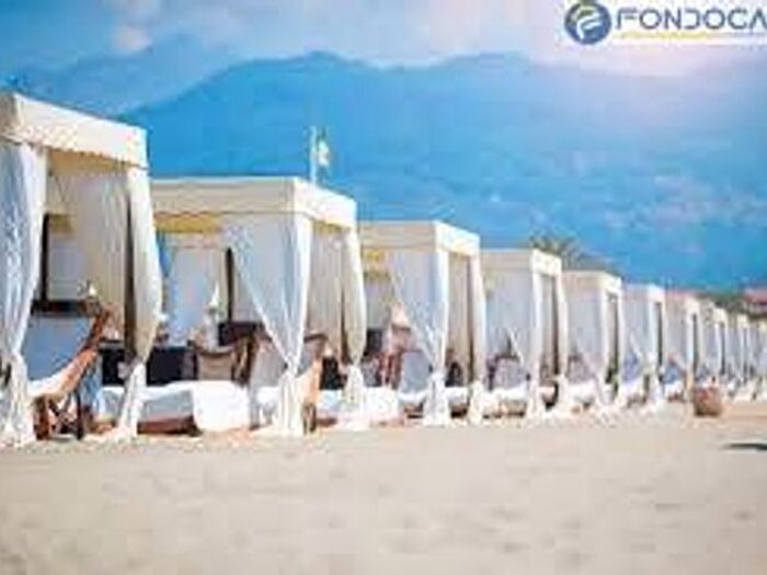 Appartamento con 7 locali in vendita in Via Roma Imperiale, Forte Dei Marmi