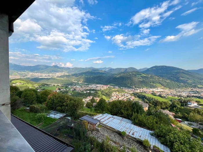 Casa con 6 locali in vendita in Via alla Chiesa, Orezzo, Gazzaniga
