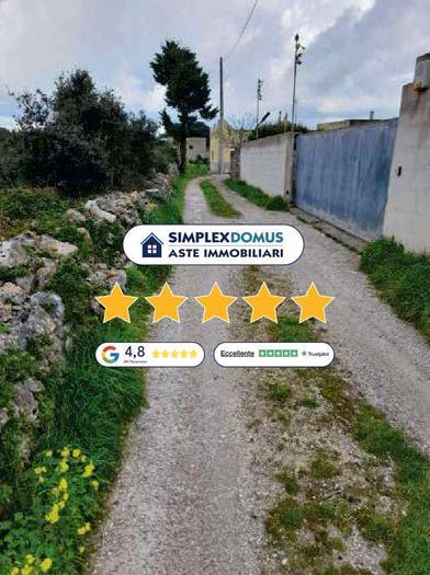 Casa con 5 locali in vendita in via comunale Venzi Bosco, Centro, Alessano