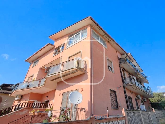 Appartamento trilocale in vendita in Via Cupello, Castelverde, Roma