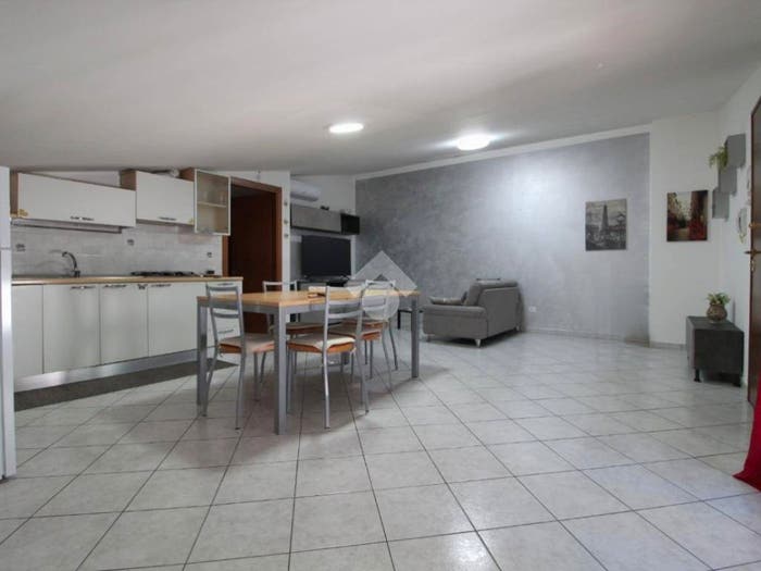 Appartamento trilocale in vendita in Via Guido Rossa, Bellante
