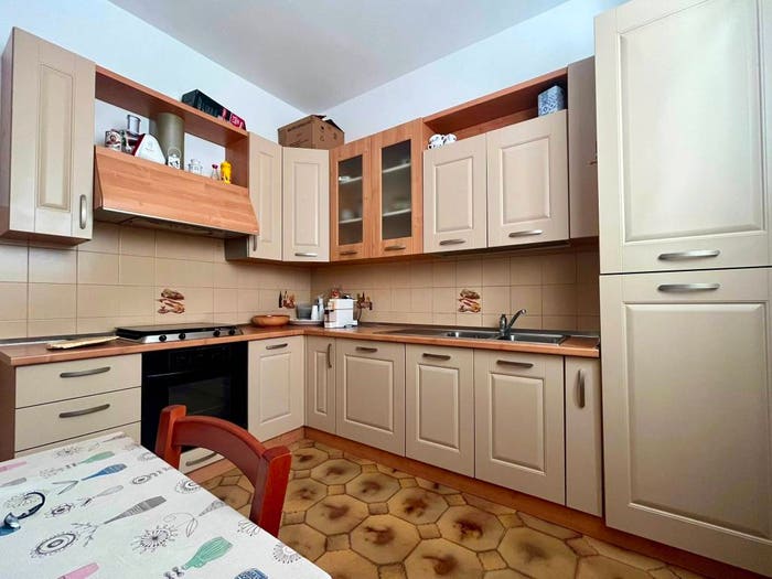 Casa con 6 locali in vendita in Via Sant'Anna, Falcone