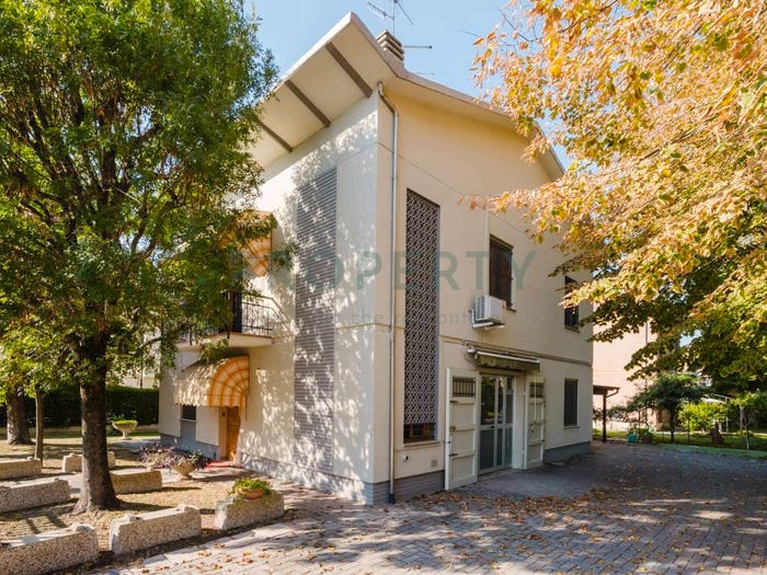 Casa con 6 locali in vendita in Via Don Pasquino Borghi, Centro, Campagnola Emilia