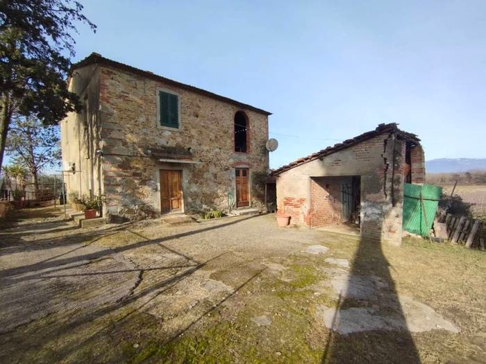 Casa con 6 locali in vendita in Via Trento, Centro, Quarrata