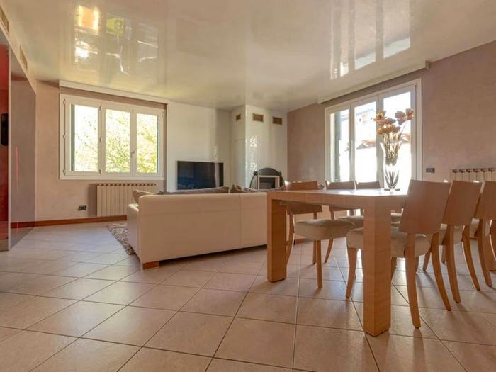 Casa con 6 locali in vendita in Via Galileo Galilei, Pogliano Milanese