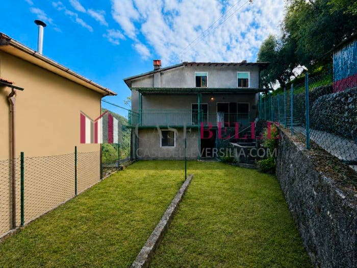 Casa con 6 locali in vendita in Camaiore Paese, Camaiore