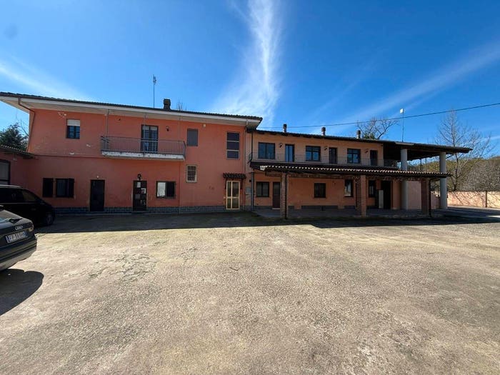 Casa con 6 locali in vendita in Frazione Baroli, Baldissero d'Alba