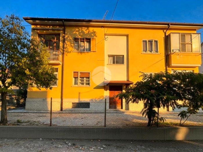 Appartamento trilocale in vendita in Via V Veneto, Piagge, Terre Roveresche