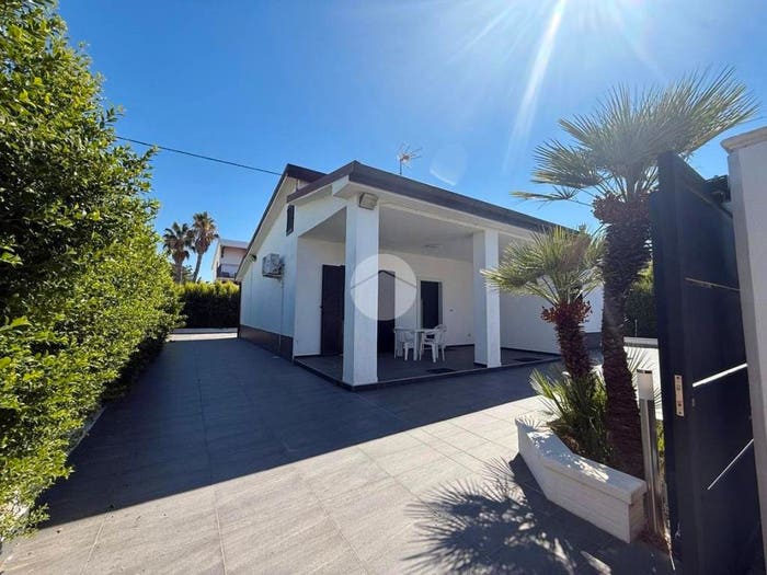 Casa trilocale in vendita in Via delle Gardenie, Gammicella, CoriglianoRossano