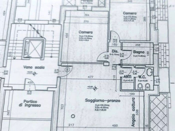 Appartamento trilocale in vendita in Strada Albareto, Crocetta, Modena
