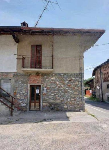 Appartamento trilocale in vendita in Frazione Bernate Via Libertà, Bernate, Casale Litta