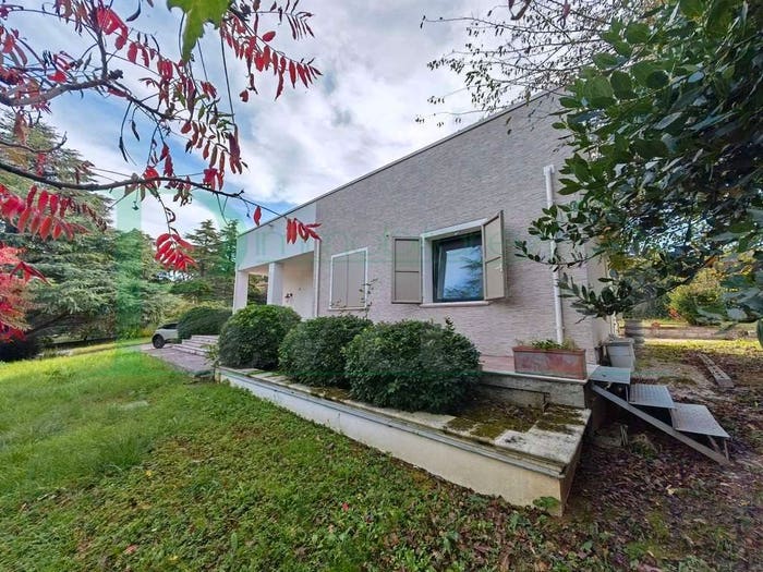 Casa quadrilocale in vendita in Via Ca' Sabbioni e, San Lorenzo in Correggiano, Rimini