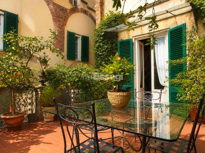 Appartamento con 6 locali in vendita in Via Buia, Piazza Napoleone San Michele, Lucca