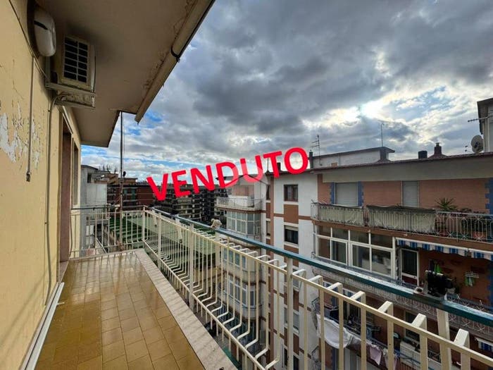 Appartamento quadrilocale in vendita in Via ariosto, Centro, Casoria