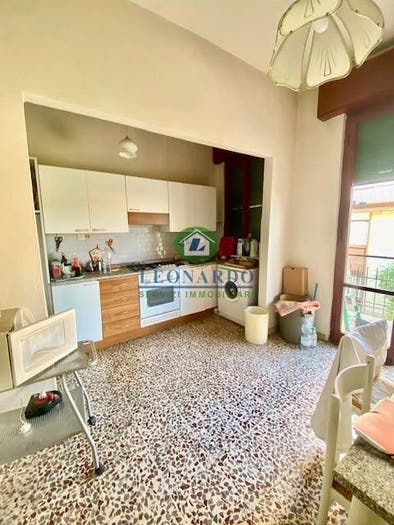 Appartamento con 6 locali in vendita in Via Dante Alighieri, Margine Coperta Traversagna, Massa e Cozzile