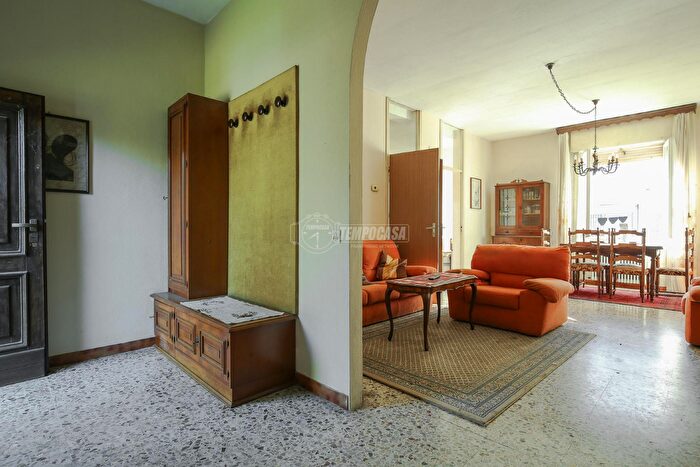 Casa quadrilocale in vendita in Via della Castella Boschetto, Cremona