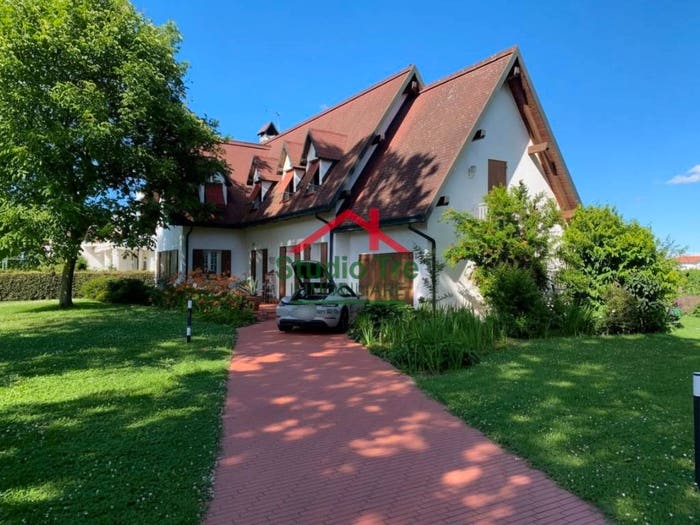 Casa con 6 locali in vendita in Viale della Resistenza, Osteria Palazzetto, Quarto d'Altino