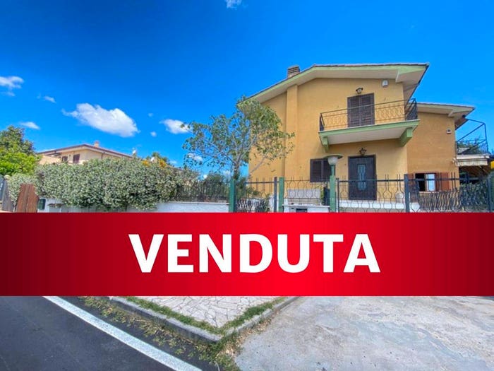 Casa con 6 locali in vendita in Via Vincenzo Bellini, Zona Valcanneto Ceri Borgo San Martino, Cerveteri