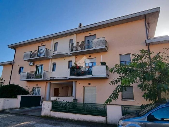 Appartamento trilocale in vendita in Via Giovanni Falcone, Centro, Cannara