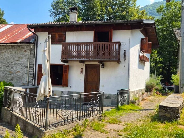 Casa trilocale in vendita in Frazione Chioso, Scopello