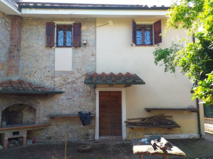 Casa con 6 locali in vendita in Marco Polo Don Bosco, Viareggio