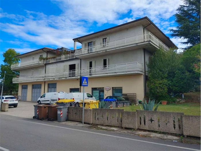 Appartamento con 6 locali in vendita in Bastardo, Giano dell'Umbria