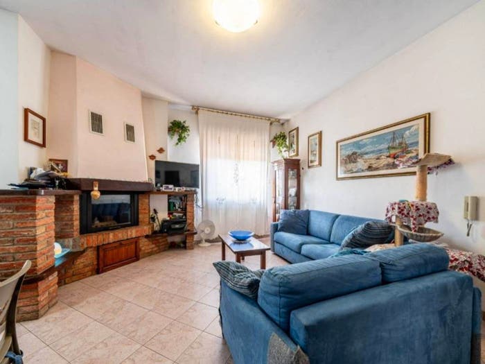 Appartamento trilocale in vendita in Piazza Sandro Pertini, Centro, Baricella
