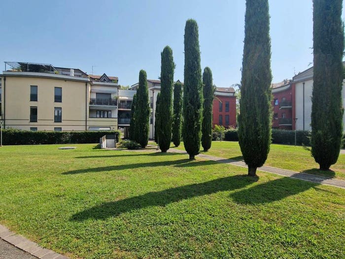Appartamento trilocale in vendita in Via Fontanelle, Centro, Inverigo