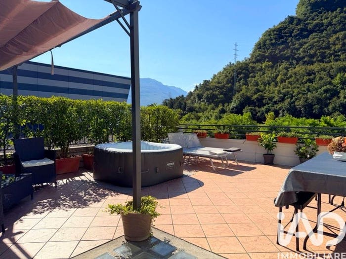 Casa con 6 locali in vendita in Via Paolo Orsi, Centro, Mori