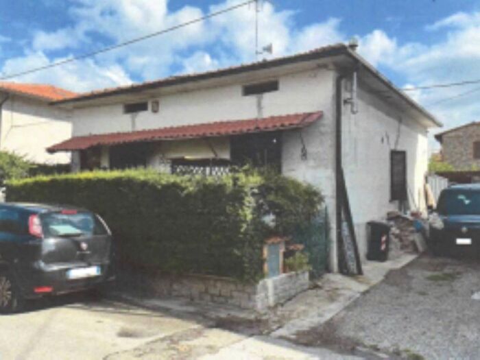 Appartamento bilocale in vendita in Via Marzo, Tavernelle, Panicale