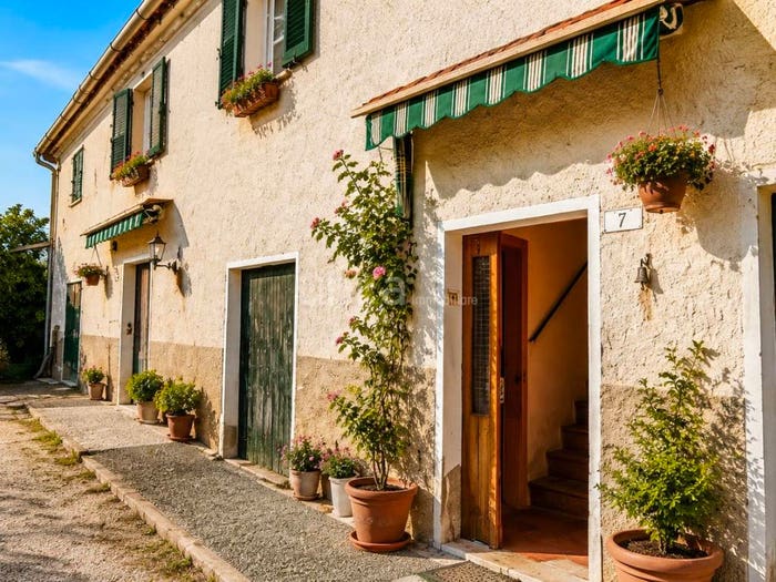 Casa con 6 locali in vendita in Via San Martino, Monsano