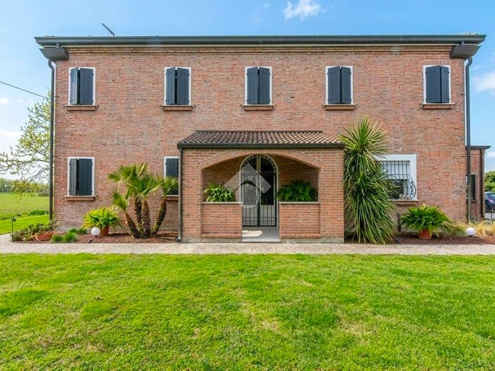 Casa con 5 locali in vendita in Via Saletta, Baura Correggio, Ferrara