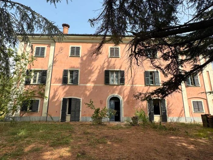 Casa con 6 locali in vendita in Strada Stradella, Novi Ligure