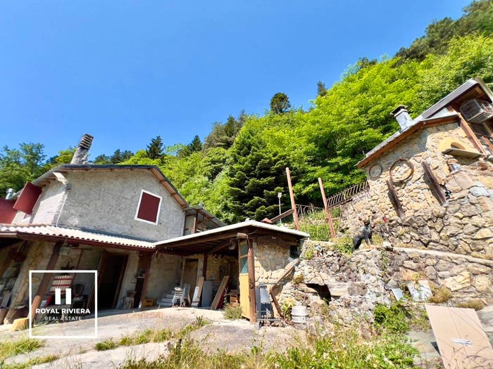 Casa con 6 locali in vendita in Località Gouta, Apricale
