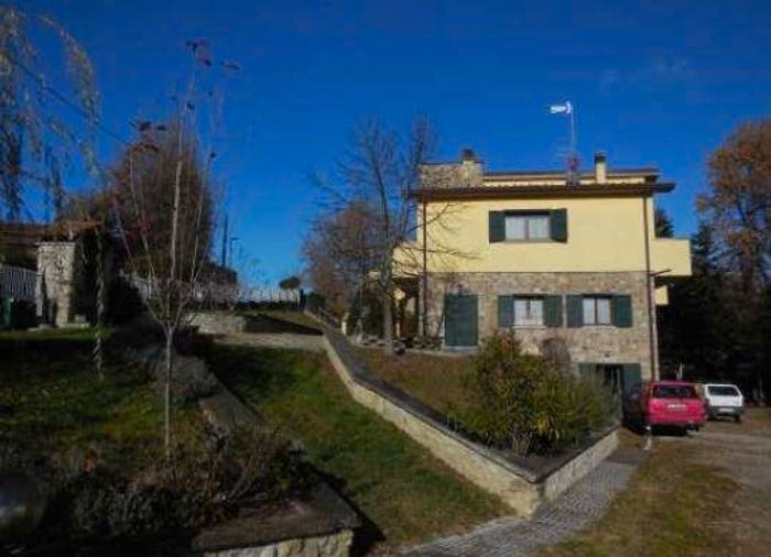 Casa con 6 locali in vendita in Via Giacomo Puccini, Centro, Loiano